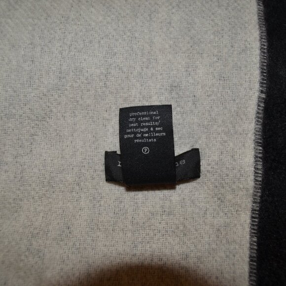 Rag & Bone 100% Merino Wool black & white scarf - Picture 3 of 9